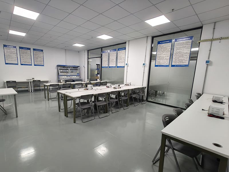 中高级电工教室